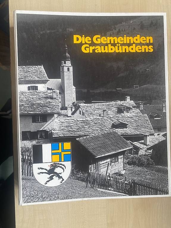 Libri: Ringordner "Die Gemeinden Graubündens 1982-1985" – Usato da Chur venduto da Sw103ch