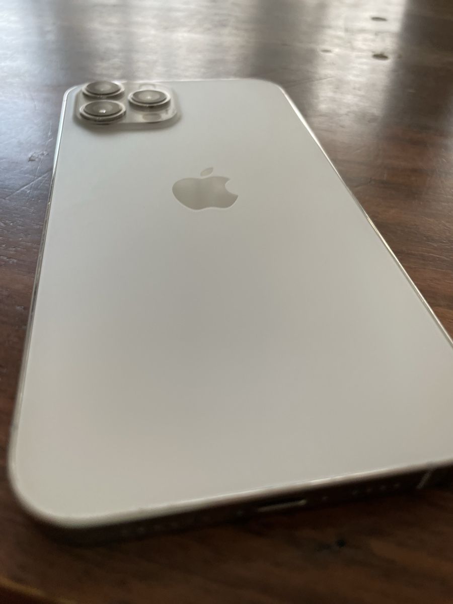 Apple Portables: iPhone 12 Pro Max 256G – D'occasion à Würenlos par SABAI4SABAI 5