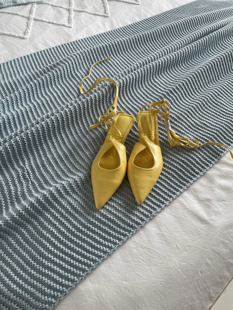 Damenschuhe: Sandalen Gelb Gr.38. Neu!!! – Neu (gemäss Beschreibung) aus Dübendorf von jlu_r7hz 1