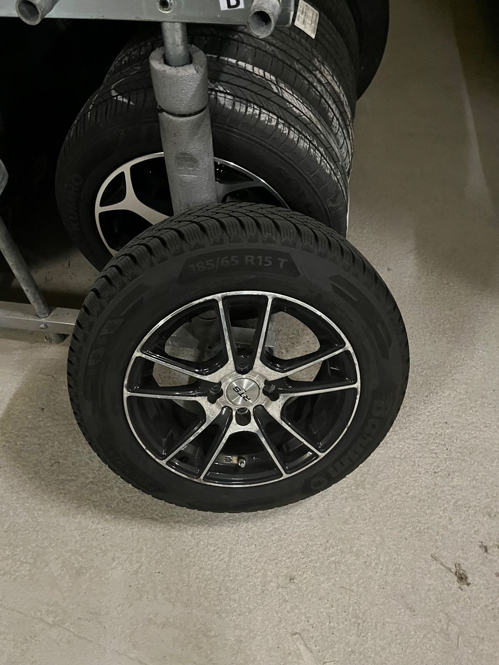 Opel Pneumatici & Ruote complete: Winteräder mit fast neu reifen – Usato da Bad Zurzach venduto da BurimI05