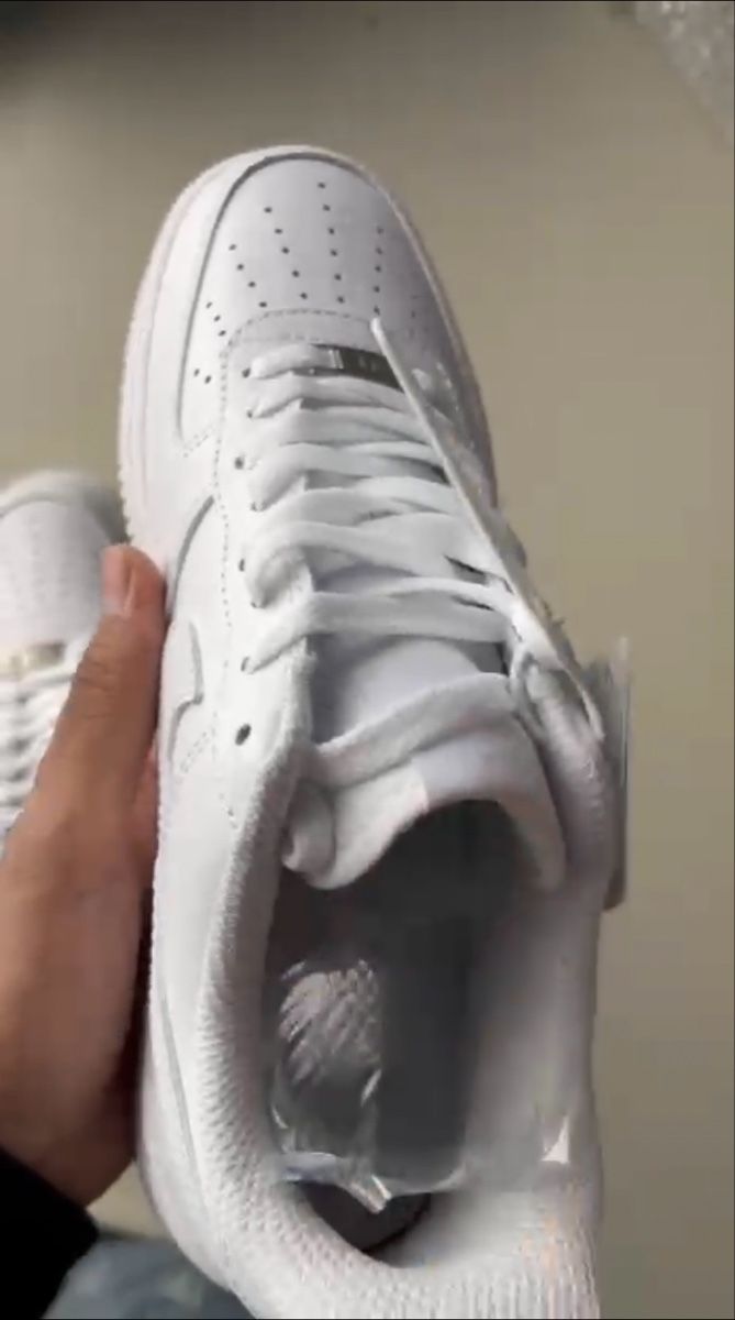 Scarpe da uomo: Nike Air Force 1 – Nuovo (secondo la descrizione) da Biel/Bienne venduto da Husseinsheikho 1