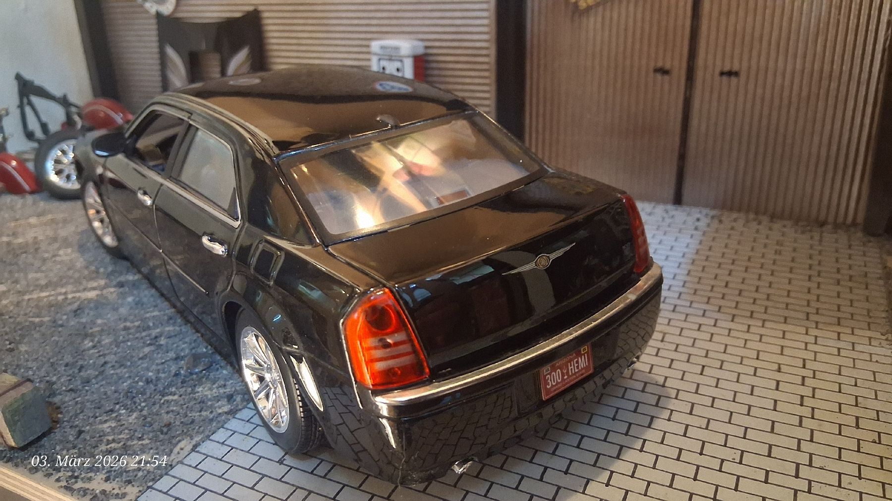 Maisto Voitures modèles: Chrysler 300C Hemi 1:18 – Neuf (Voir description) à Wolfenschiessen par 2-stroke-garage 3
