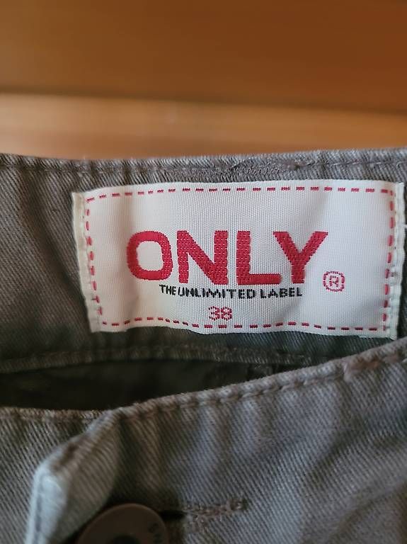 Only Pantaloni: Hose 7/8 Only, Grösse 38 – Usato da Kallnach venduto da _blub_ 2