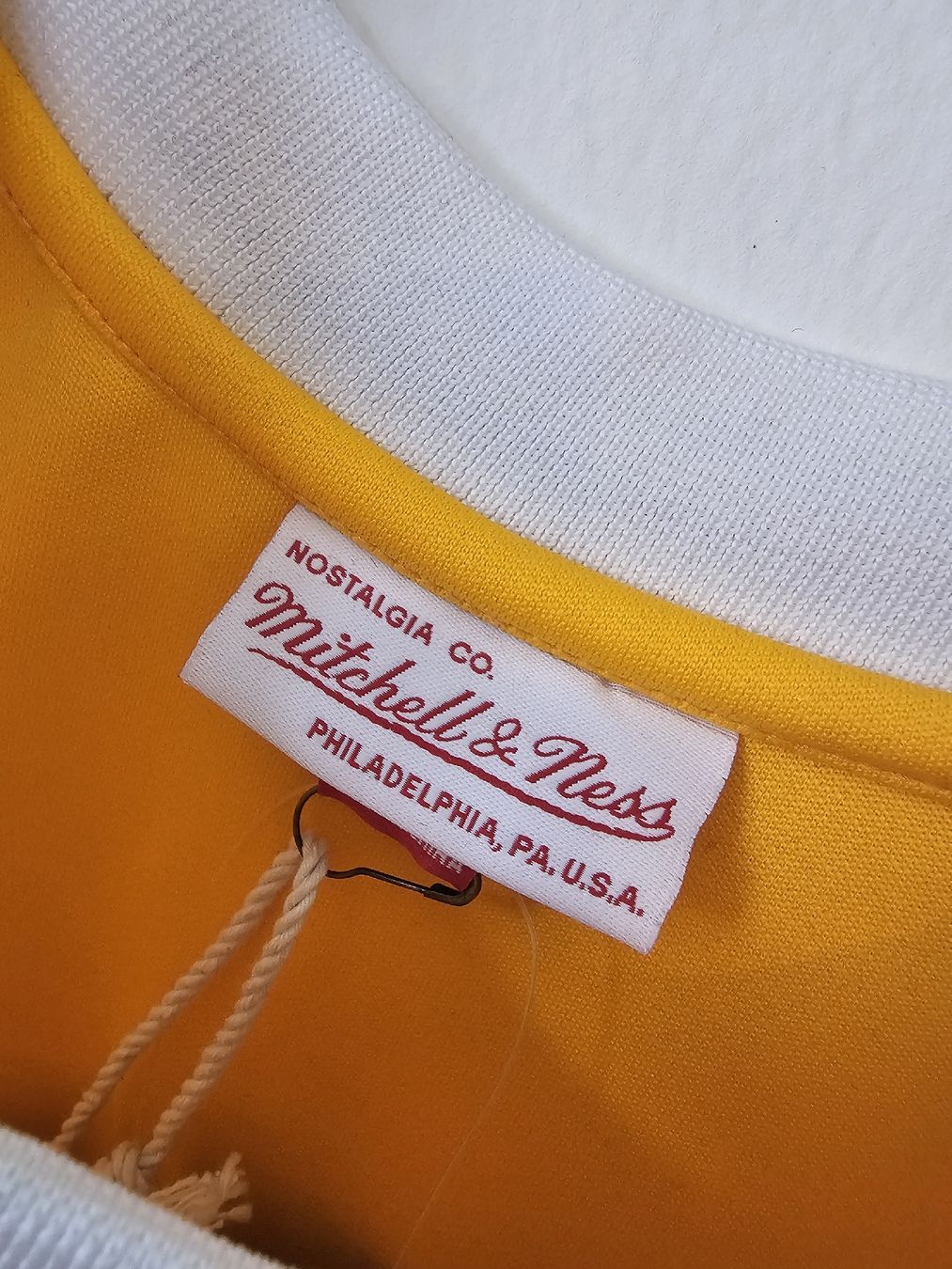 Mitchell & Ness Canottiere & Pantaloni: 100% AUTHENTIC MITCHELL & NESS 71/72 JERRY WEST LOS ANGELES – Nuovo e nell'imballaggio originale da Lugano venduto da FernandoDC 6