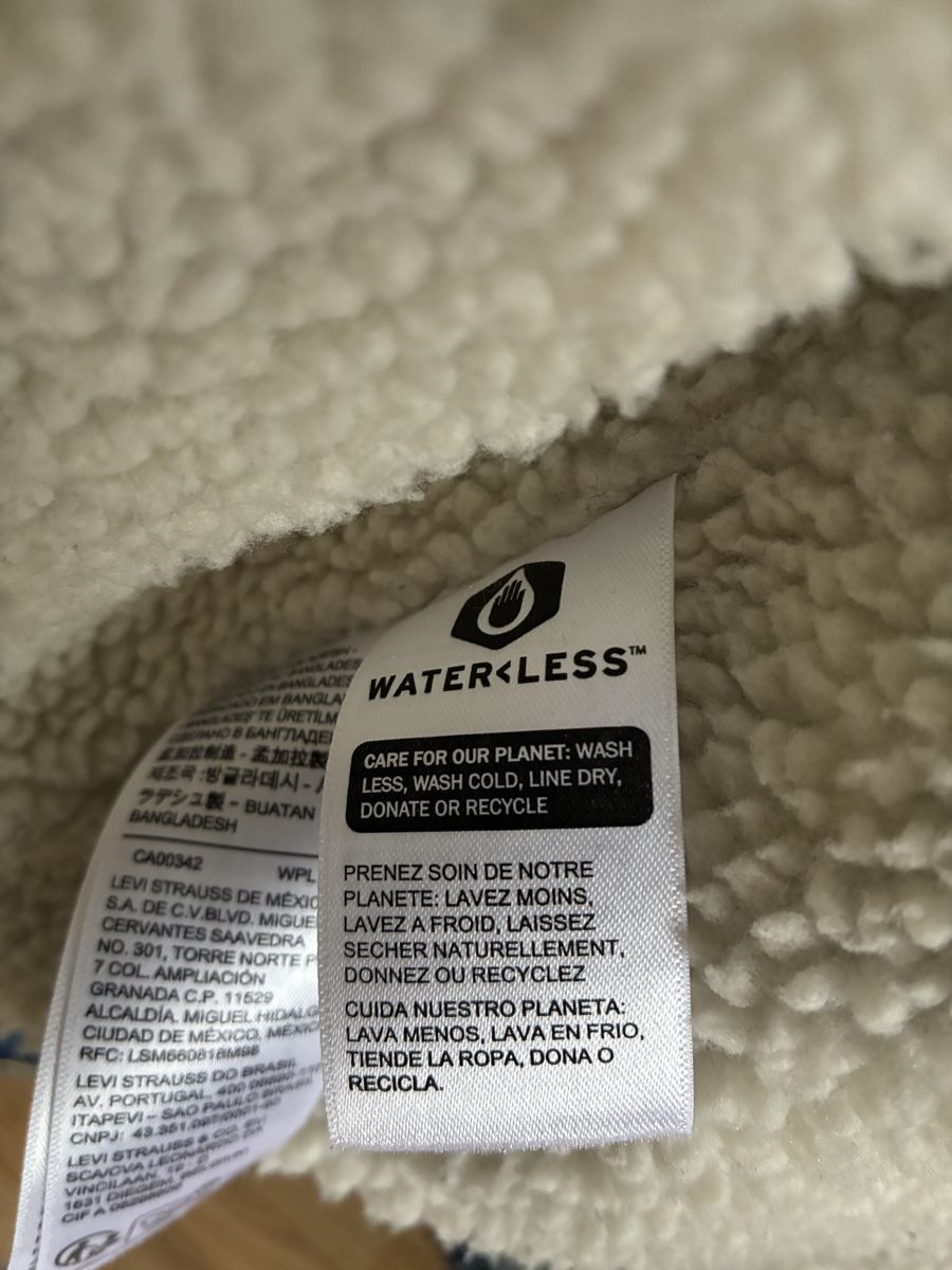 Levi's Giacche: Jeansjacke Levi's mit Fellfutter Grösse S blau – Nuovo (secondo la descrizione) da Bern venduto da pee_ls97 2