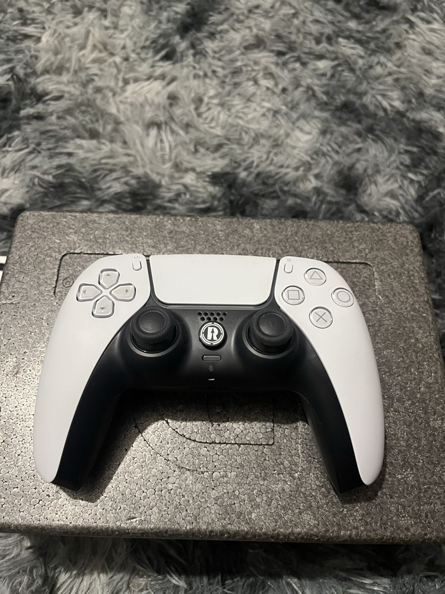 Sony Konsolen: Rocket Games Force PS5 V3 - Hall Effect - État comme neuf – Gebraucht aus Bex von thm_8xdj 1