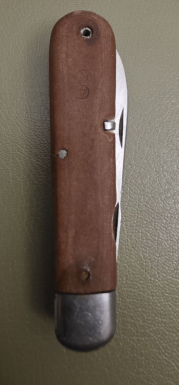 Coltelli tascabile: Millitärmesser Wengerinox  – Usato da Bern venduto da Kocholo