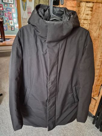 Giacca invernale Prada colore nero condizioni ottime