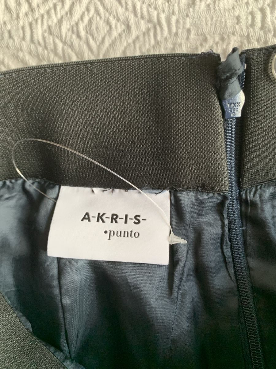 Akris Gonne: AKRIS: Neuer exklusiver blauer Minirock mit Fransen – Nuovo (secondo la descrizione) da Luzern venduto da designluzern 3