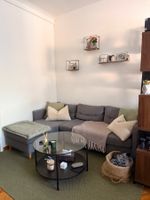 graues sofa mit chaiselongue 🛋️