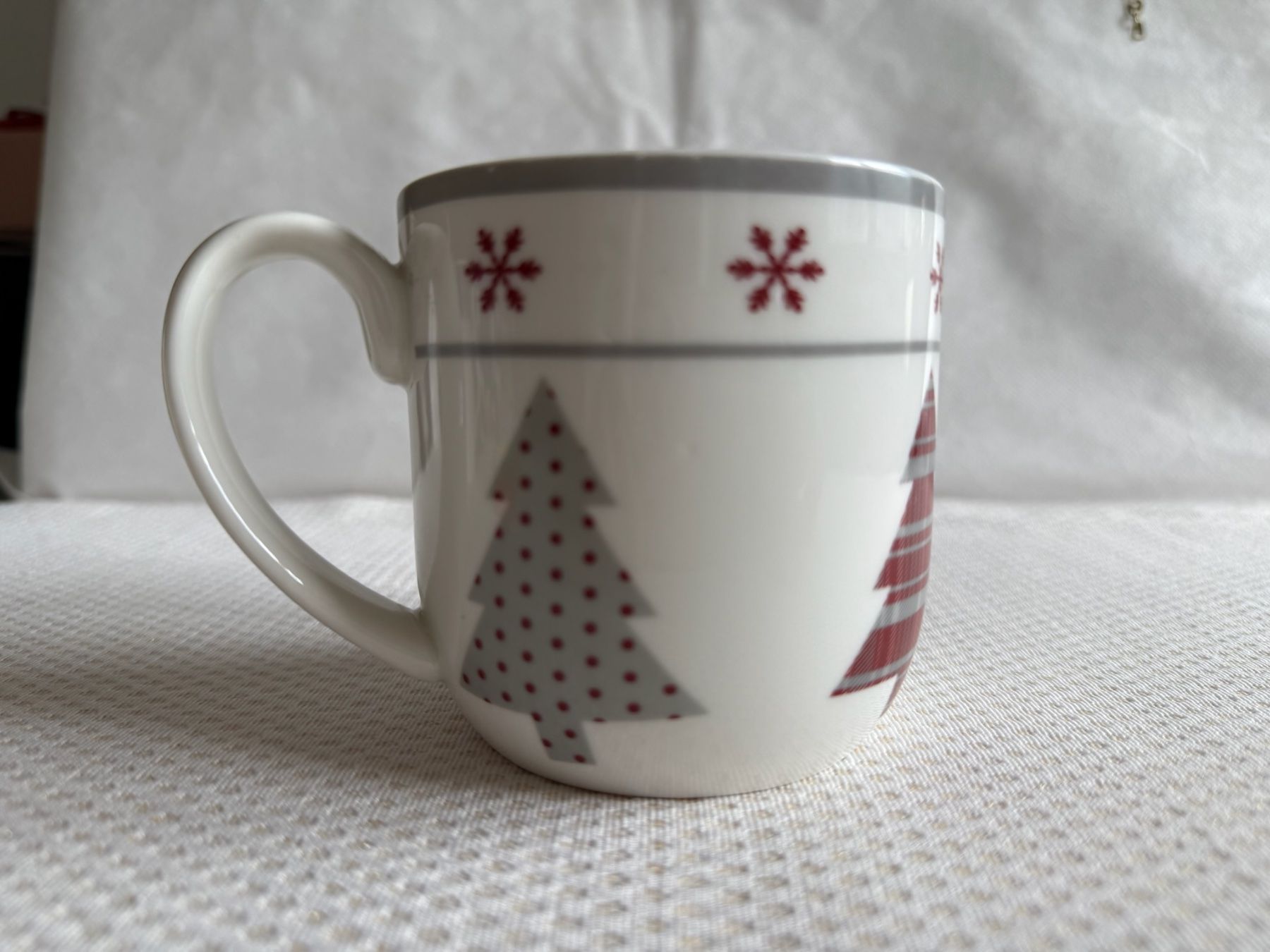 Tazze: KitchenCraft - Mug - tasse - décor de Noël – Usato da Sion venduto da accroshoes 1