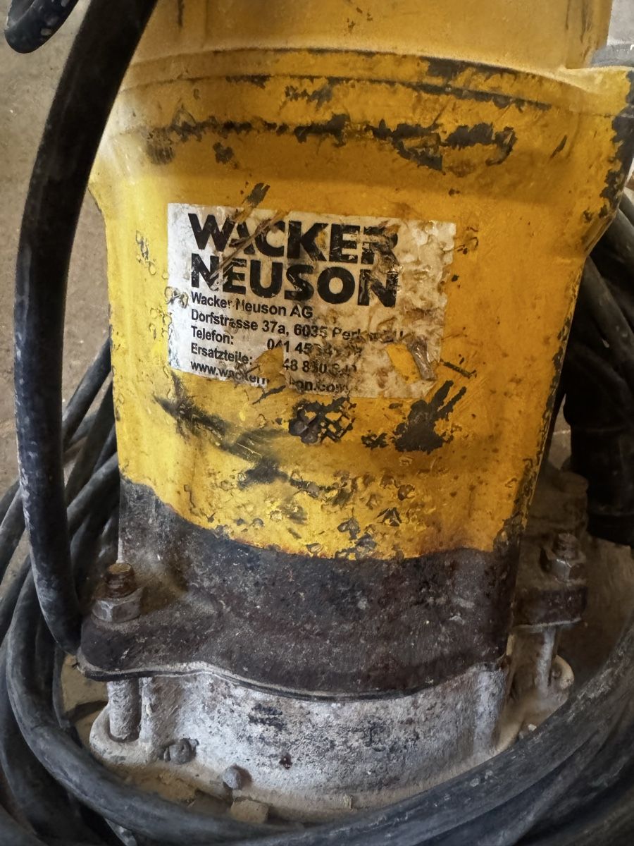 Pumpen & Teile: Tauchpumpe Wacker Neuson PST2 400 gebraucht – Gebraucht aus Uezwil von sev_2f5k 2