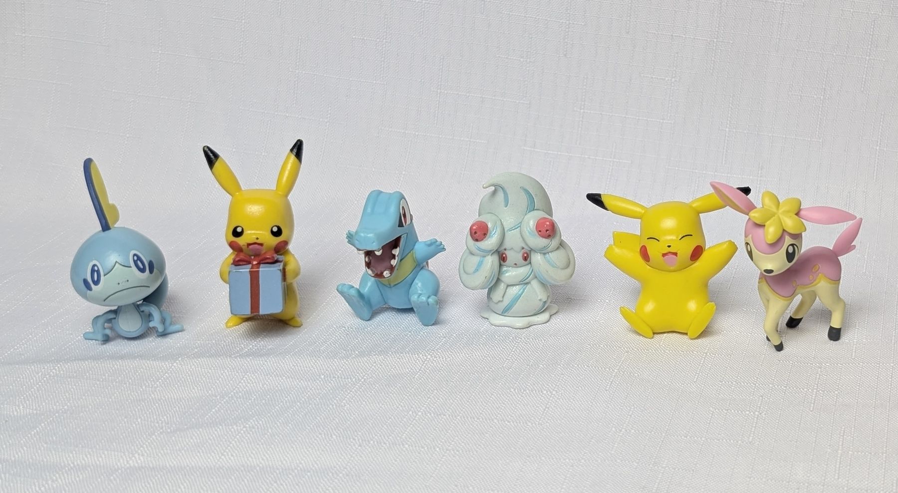 Pokémon Statuette: 6er Set Pokemon Sammel Figuren -  Pikachu – Usato da Wängi venduto da ABIZONE-86 1