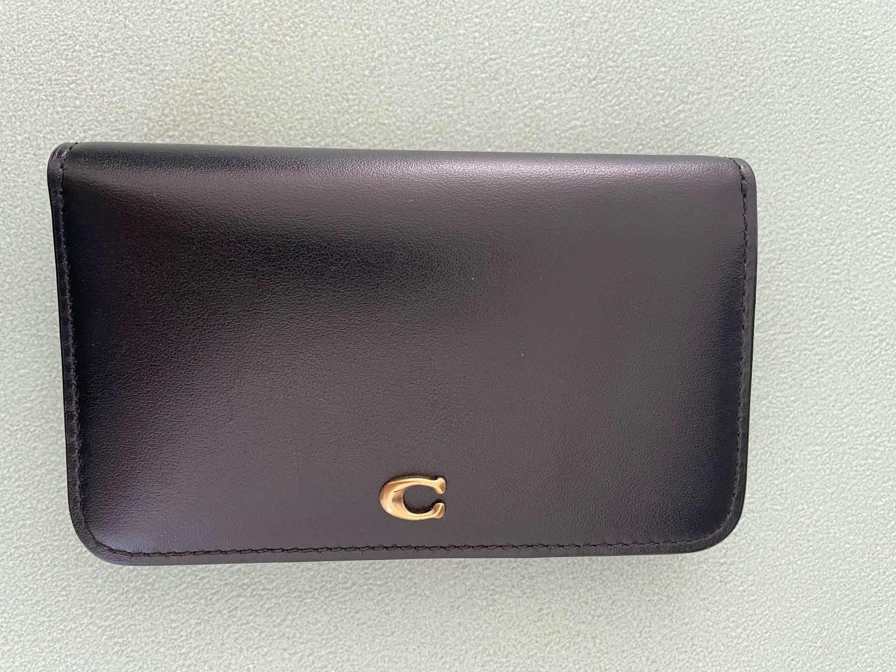 Coach Portafogli: Coach ESSENTIAL SLIM CARD CASE – Usato da Baar venduto da Chrila3