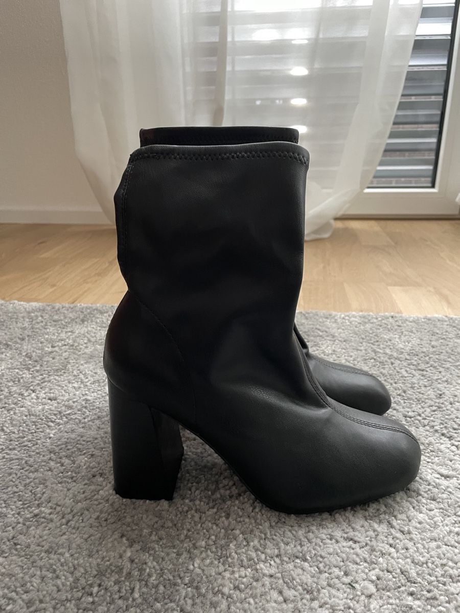 Scarpe da donna: stiefeletten (37) – Nuovo (secondo la descrizione) da Freidorf TG venduto da driftingforthrifting 1