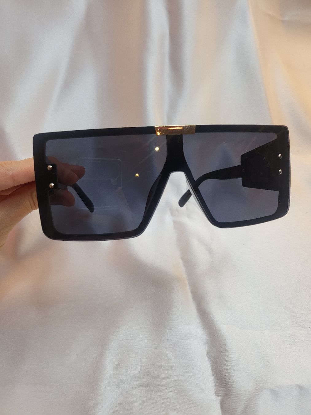 Brillen & Gläser: NEUE Schwarze Sonnenbrille  – Neu und originalverpackt aus Hellbühl von d.d.d.125 5