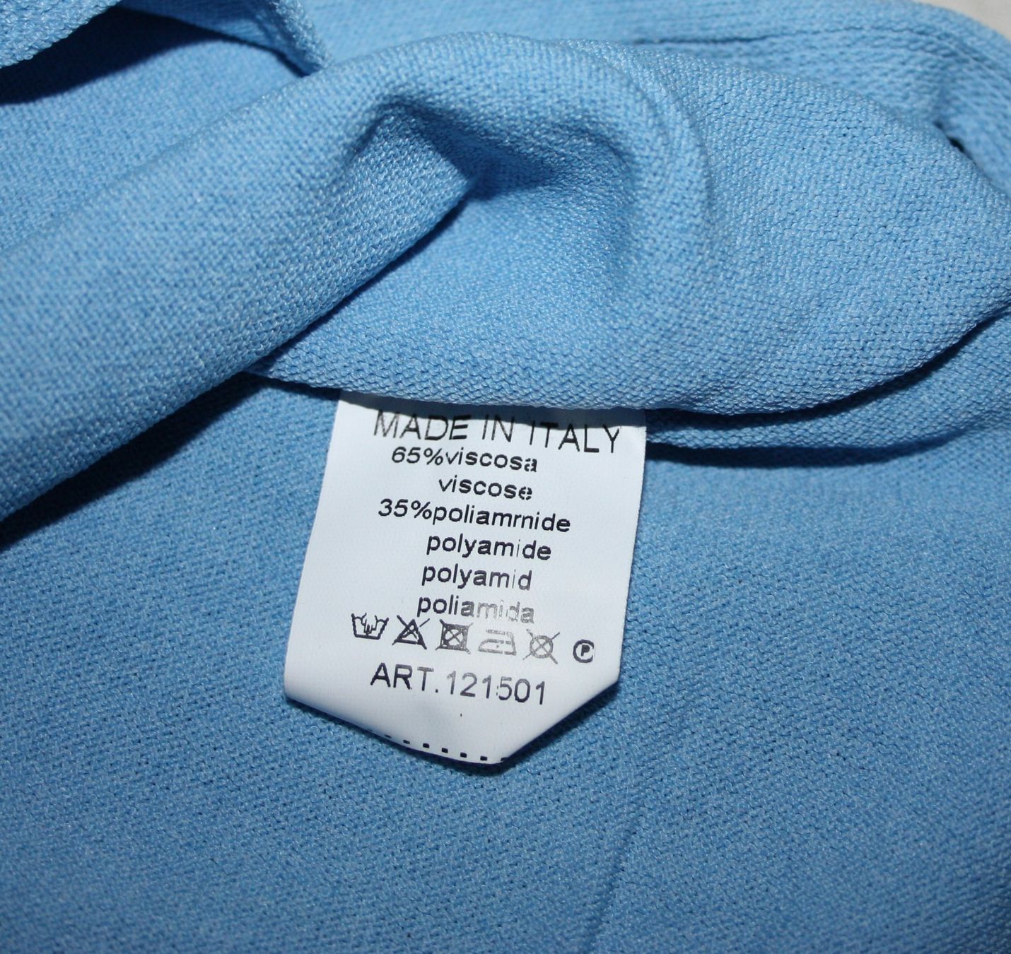 Maglioni & Felpe: Pullover mit V-Ausschnitt hellblau Gr. XL – Usato da Flüelen venduto da Diversicum-Textil 4