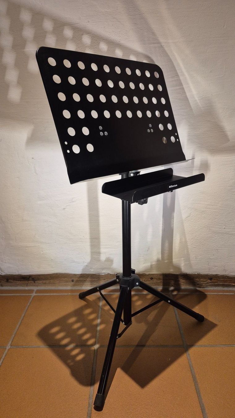 Instrumenten-& Notenständer: Notenständer mit extra Tablar – Neu und originalverpackt aus Winterthur von NorrSydGuitars 3