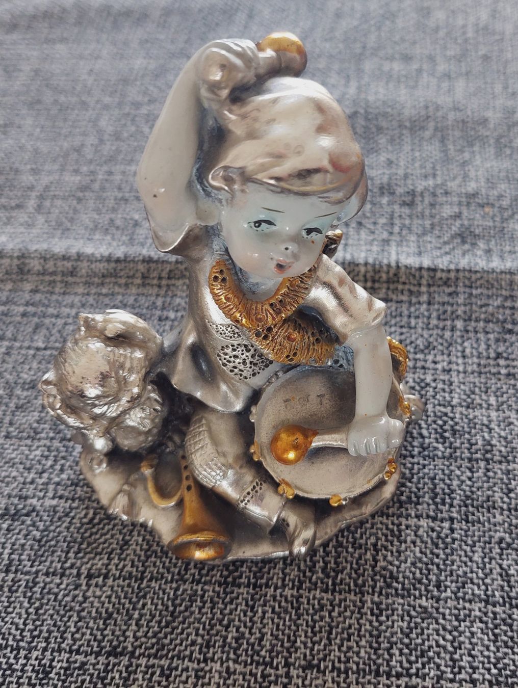 Statuette: Katzenmusik oder Trommlerin (G. Armani Florence) – Usato da Schaffhausen venduto da Rosenmund