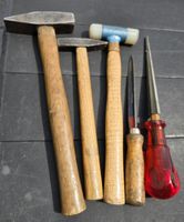 Werkzeug-Set Hämmer und Stechbeutel guter Zustand