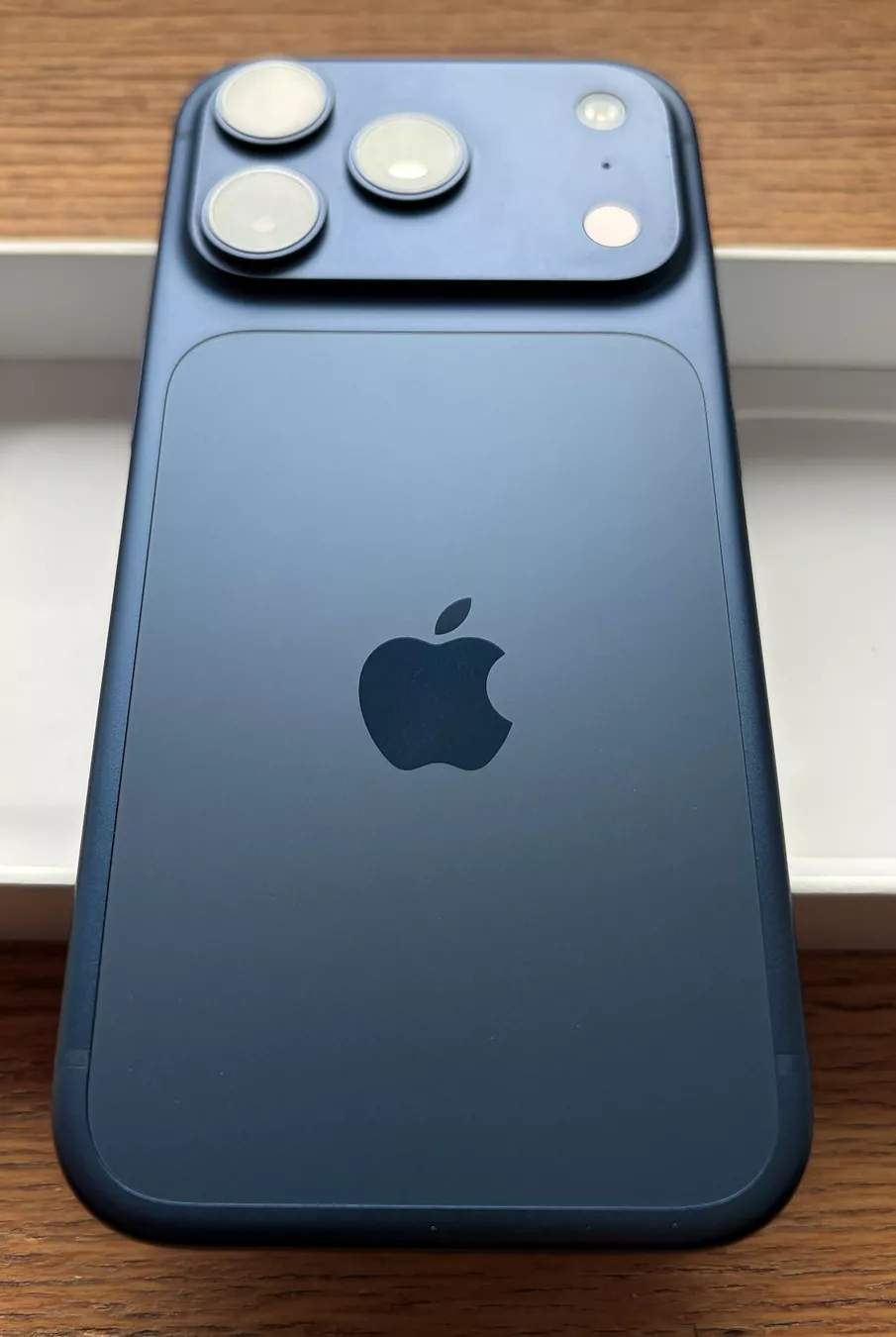 Apple Handys / Smartphones: iPhone 17 Pro – Gebraucht aus Belfaux von tmail