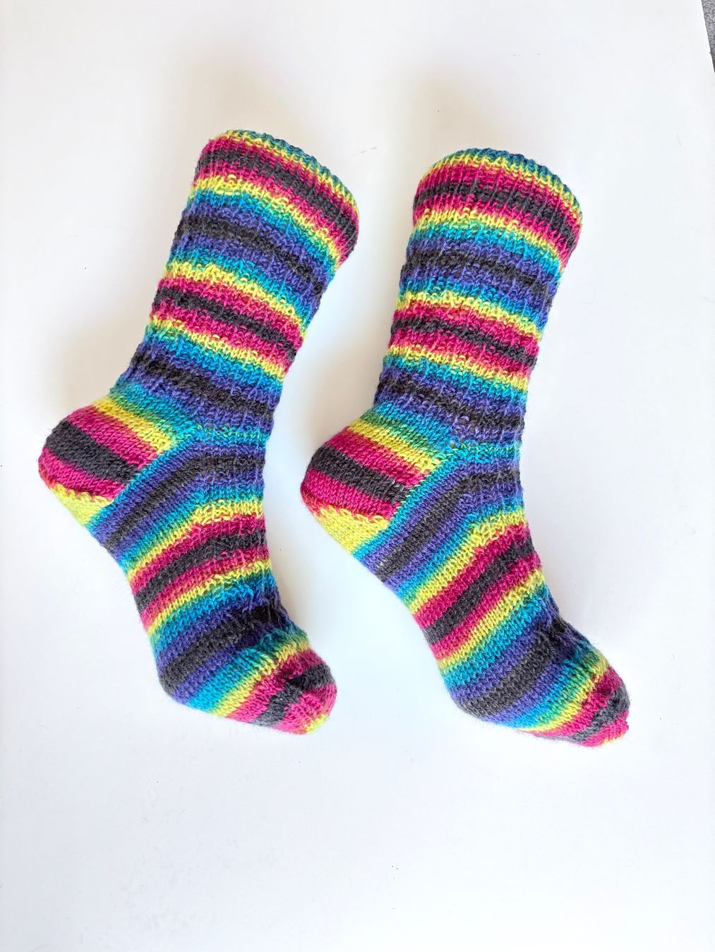 Calze: Weiche handgestrickte Socken, Grösse 36-38 – Nuovo e nell'imballaggio originale da Fislisbach venduto da handglismet