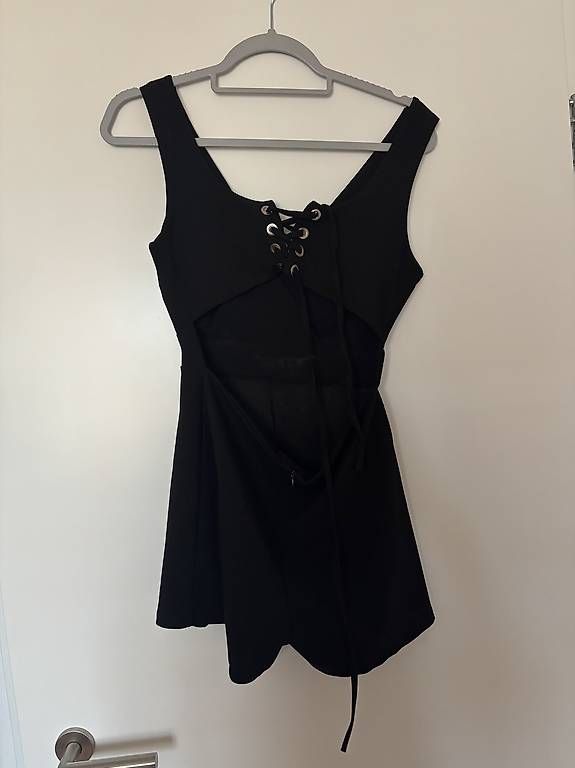 Jumpsuits: Kurzer Overall mit schönem Rücken – Gebraucht aus Niederwil AG von jul_xms5 1