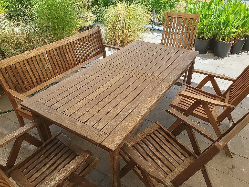Set di tavolo e panche: Teak Tisch mit 4 Stühlen und Bank – Usato da Reinach AG venduto da RELAMIS 1