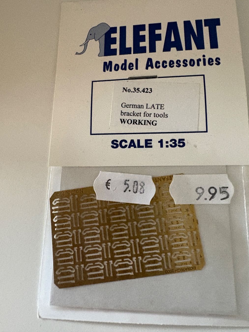 Kits de montage: 1/35 GERMAN LATE BRACKET FOR TOOLS – D'occasion à MÜHLEDORF/SO par tru_wsv8