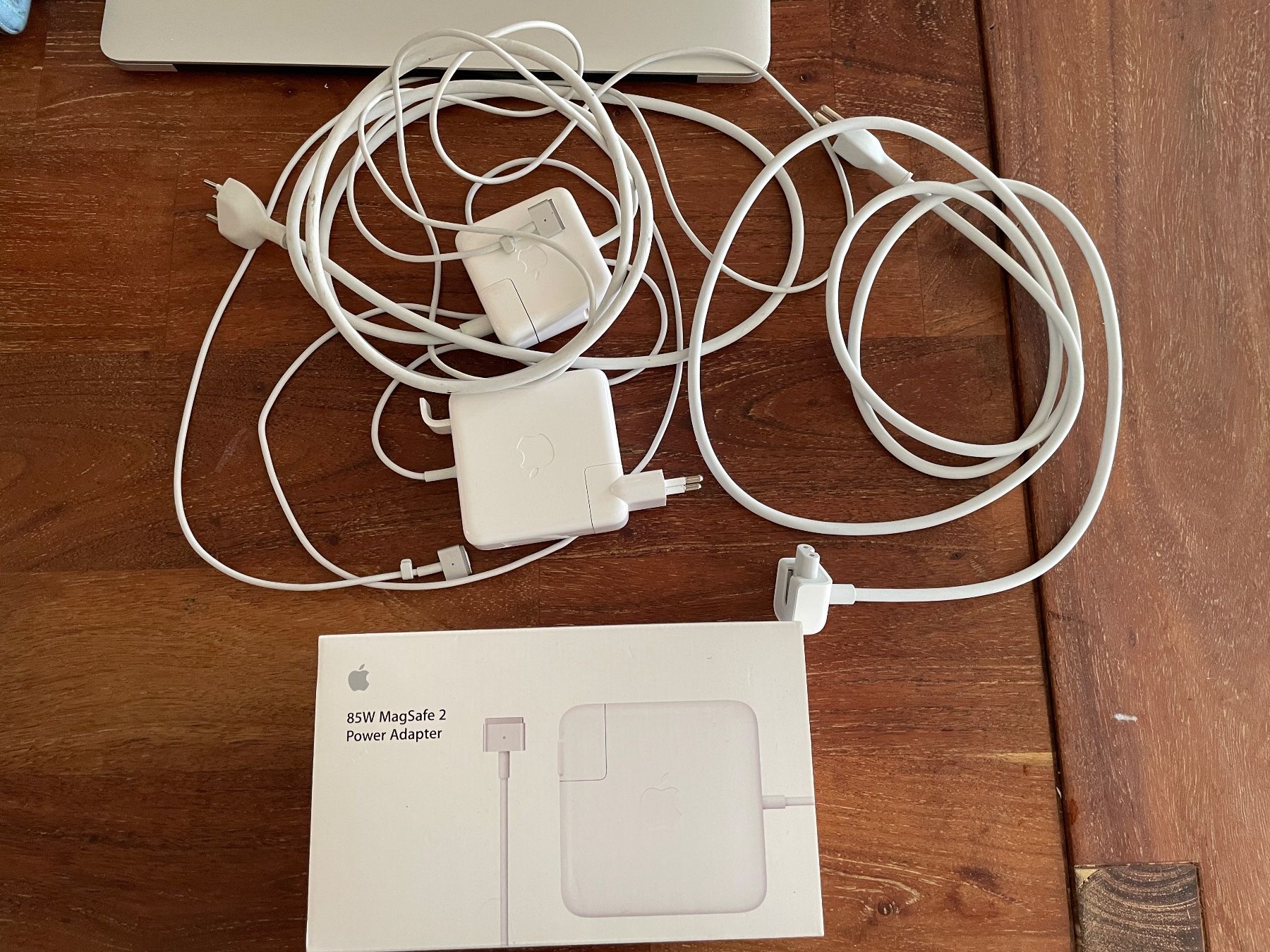 Apple Notebooks: MacBook Pro 15 Mid 2015 DG – Defekt aus Zürich von  6