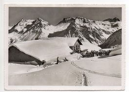 AROSA Carmenna Hütte Skifahrer