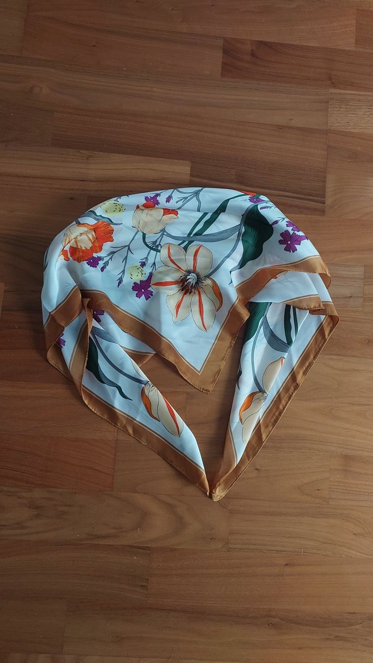Foulard & Sciarpe: Twilly - Seidenschal - NEU – Nuovo e nell'imballaggio originale da Hittnau venduto da Razorback_1971 3