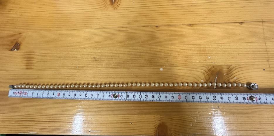 Catenine: Kette Perlenkette mit 53 Perlen – Usato da Mumpf venduto da dadaboygugu 1