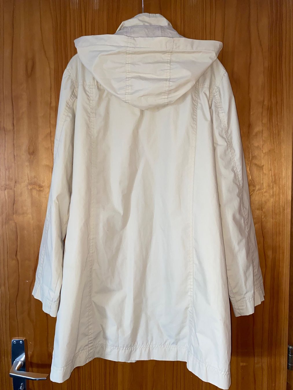 Jacken: Trench beige avec capuche - taille 40 – Gebraucht aus Icogne von cen_h97r 2