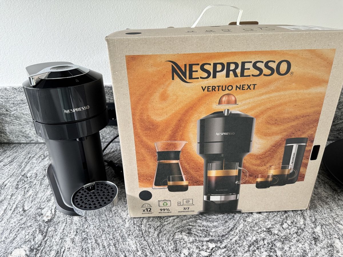 Nespresso Macchine per caffè & Macchine per espresso: VERTUO Next Premium Classic Black – Nuovo (secondo la descrizione) da St.Gallen venduto da X5m3z3