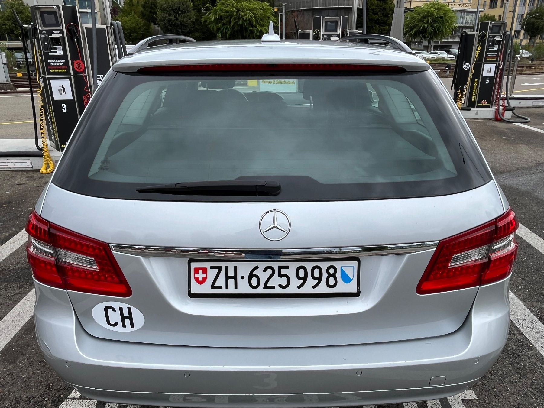 Mercedes-Benz Automobili: 2010 E200 CDI 146,500 Km Blueefficieny – Usato da Zürich venduto da den_8mcx 3