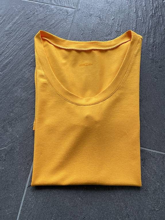 T-shirt: Marc Cain T-Shirt – Usato da Meisterschwanden venduto da xX3000Xx 2