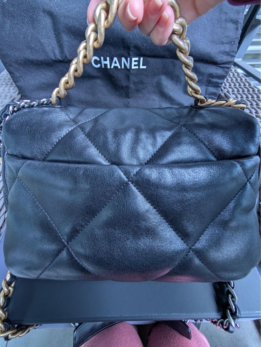Chanel Taschen für Damen: Authentic Chanel 19 Bag, Top Zustand – Gebraucht aus Zürich von jia_57tp 3
