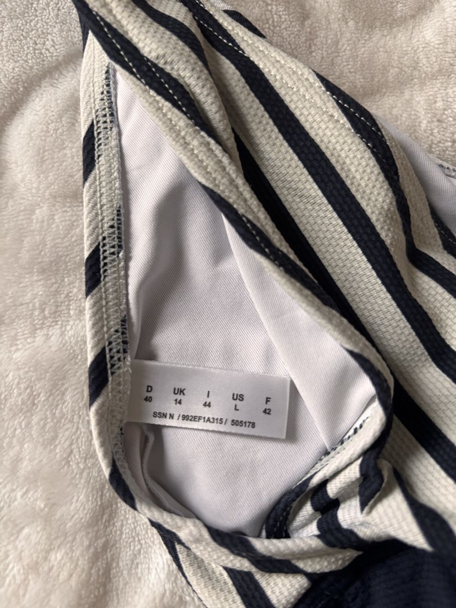Esprit Costumi da bagno & Bikini: Esprit Badeanzug blau/weiss gestreift Grösse 40 – Usato da Weisslingen venduto da Yuna123 5