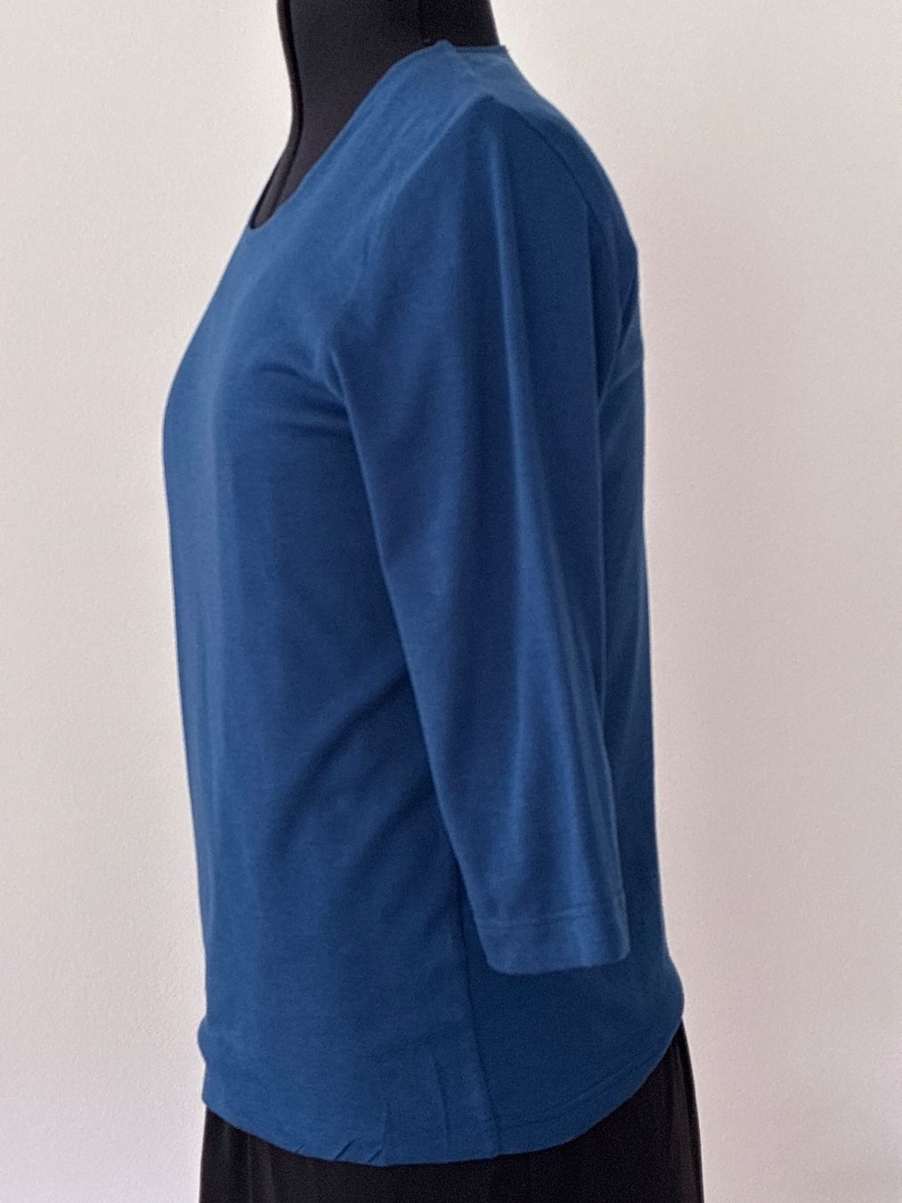 T-Shirts: Schlichtes Shirt von Efixelle Gr.40 – Gebraucht aus Davos Platz von nanigl 1