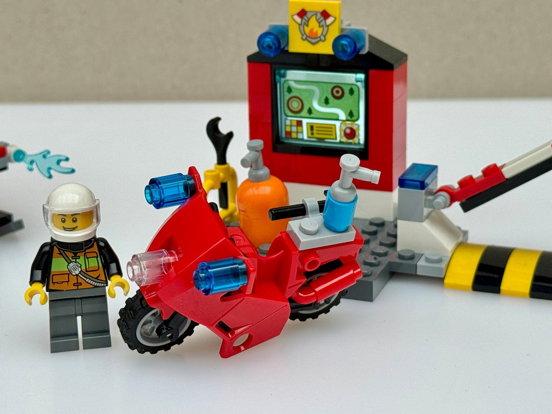 Lego Kit di costruzioni: Lego 10685 Feuerwehr – Nuovo (secondo la descrizione) da Frauenfeld venduto da ufu_7bdg 1