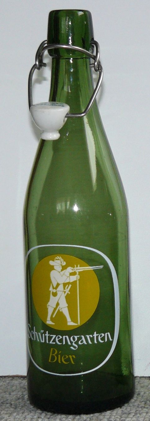 Verres, cruches & bouteilles: Bierflasche Schützengarten – D'occasion à Hombrechtikon par Luetzelsee