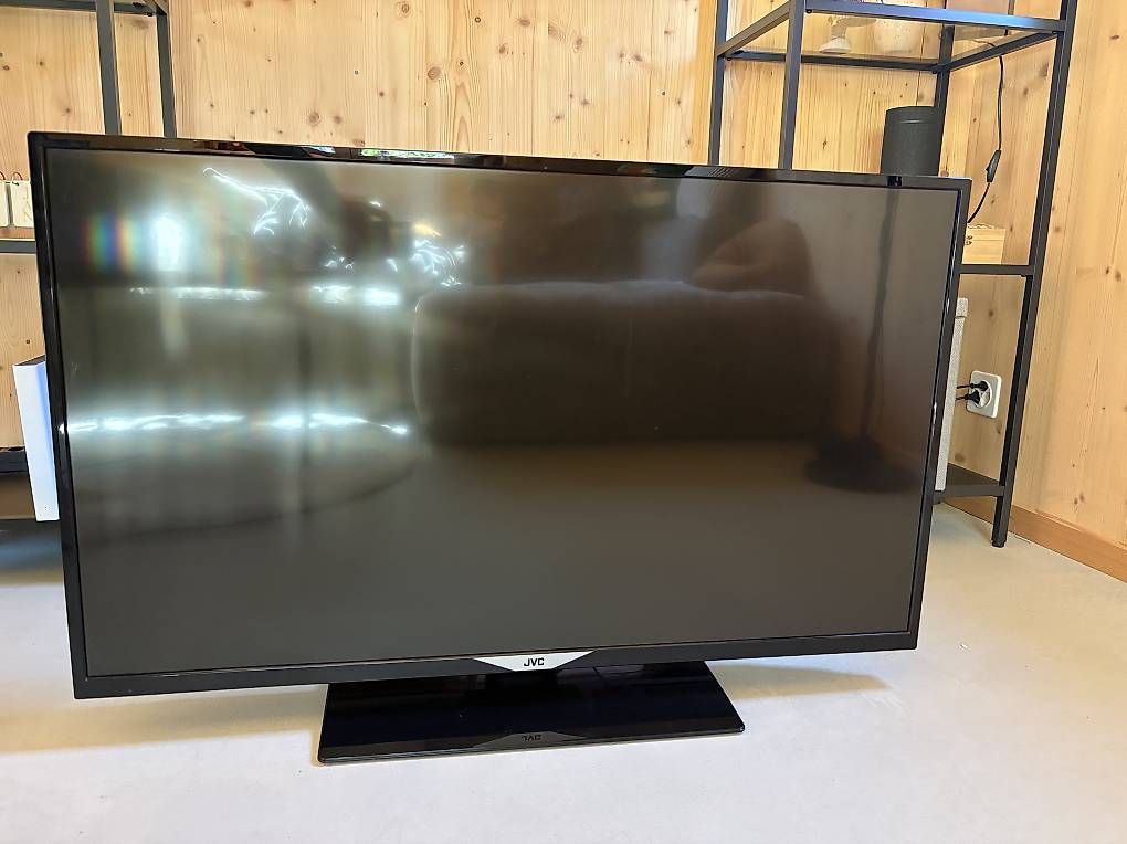 Televisori: LED Fernseher – Usato da Hergiswil NW venduto da lynnallina