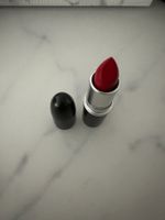 Mac retro matte lipstick 707 ruby woo