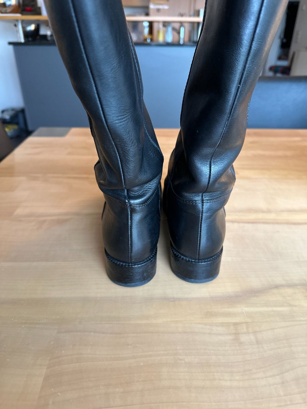 Louis Vuitton Chaussures femmes: Original Louis Vuitton Lederstiefel – D'occasion à Wollerau par Swissmisses 2