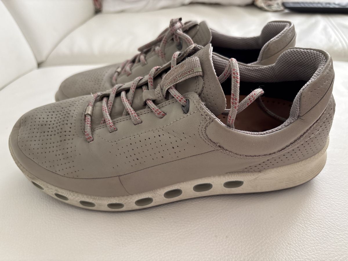 Scarpe da donna: ECCO Schuhe, Gr. 39/40, Beige/grau – Usato da Zofingen venduto da MasterPCI