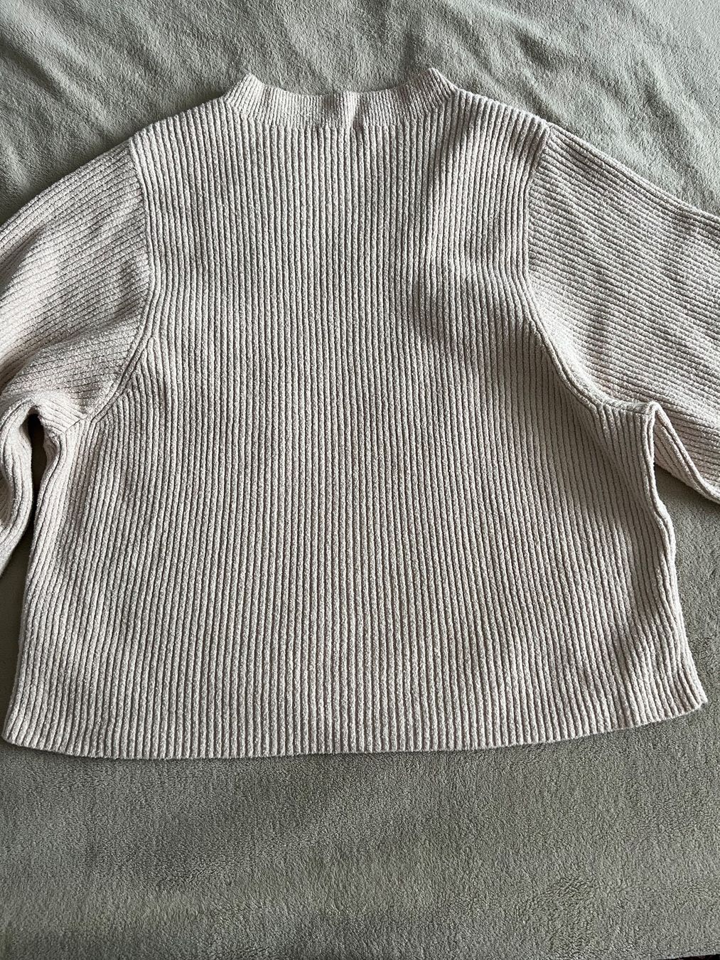 Cos Maglioni & Felpe: COS Relaxed Fit Maglione – Usato da Lausanne venduto da dia_xs9l 5