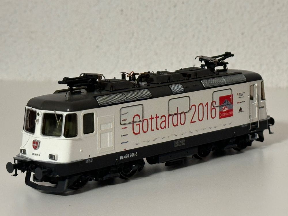 Locomotora eléctrica Re 4/4 II 11108 Swiss Express SBB AC Digital Sound | Escala HO