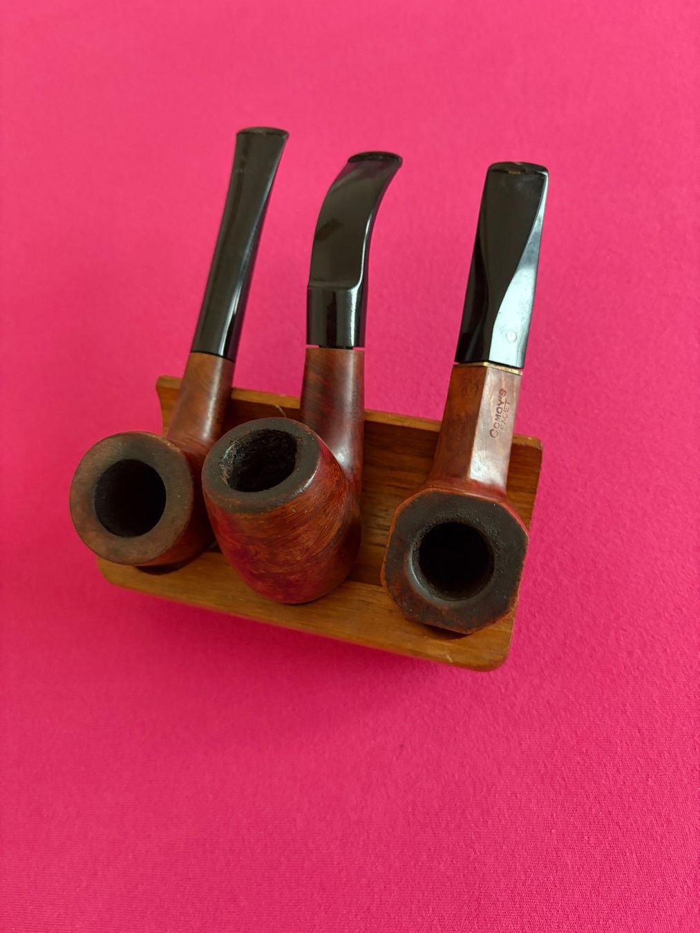 Pipe & Accessori: Pfeifenhalter Holz mit 3 Pfeifen – Usato da Zürich venduto da Fortunalis