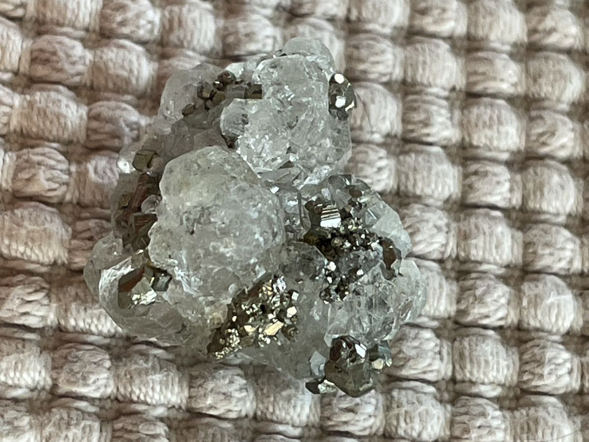 Minerali & Pietre curative: Pyrit mit Quarz – Usato da Rümlang venduto da resale35 1